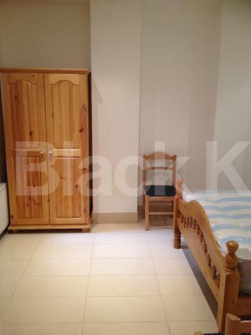 			1 Bedroom, 1 bath, 1 reception Flat			 Woodstock Grove, Shepherds Bush