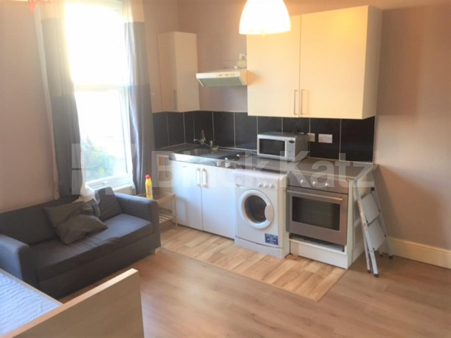 			FANTASTIC STUDIO FLAT WITH BILLS INCLUDED, Studio Apartment, 1 bath, 1 reception Flat			 Northfield Road, STAMFORD HILL-STOKE NEWINGTON