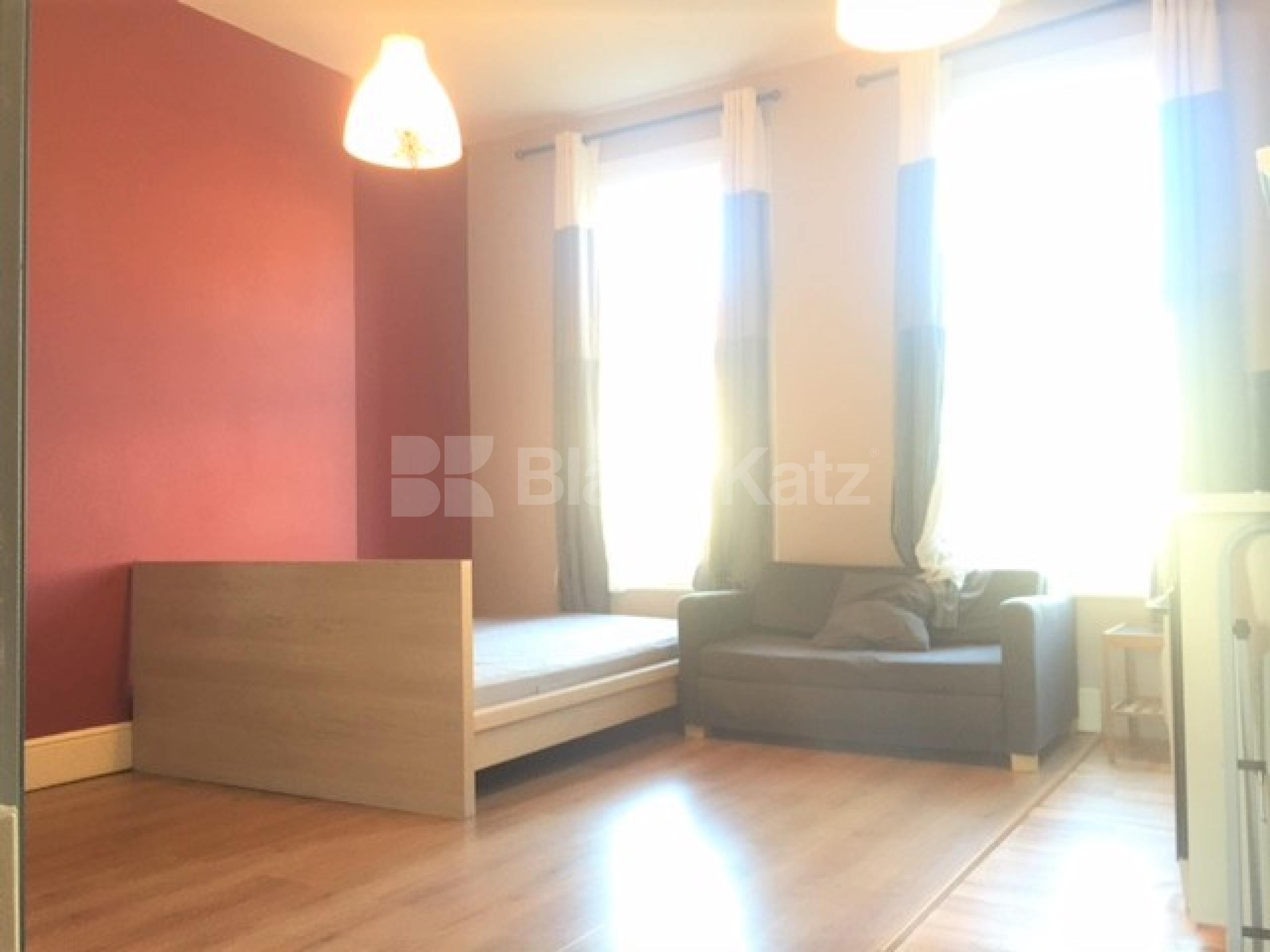 			FANTASTIC STUDIO FLAT WITH BILLS INCLUDED, Studio Apartment, 1 bath, 1 reception Flat			 Northfield Road, STAMFORD HILL-STOKE NEWINGTON N16