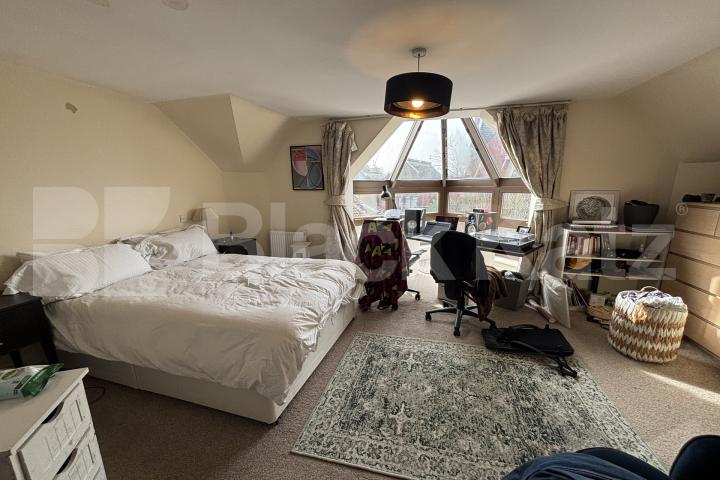 1420 Sq.Ft of living & entertaining space by the River Thames  Elephant lane , Bermondsey / Rotherhithe 