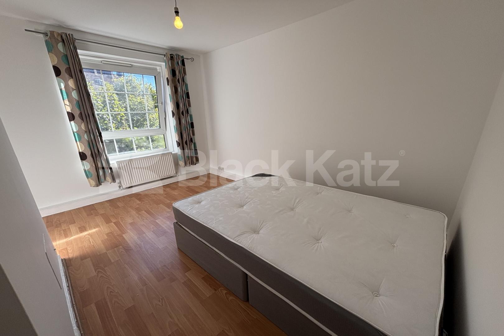 Newly refurbished bright & airy Mid-century development  Peckham Road , Camberwell/Peckham