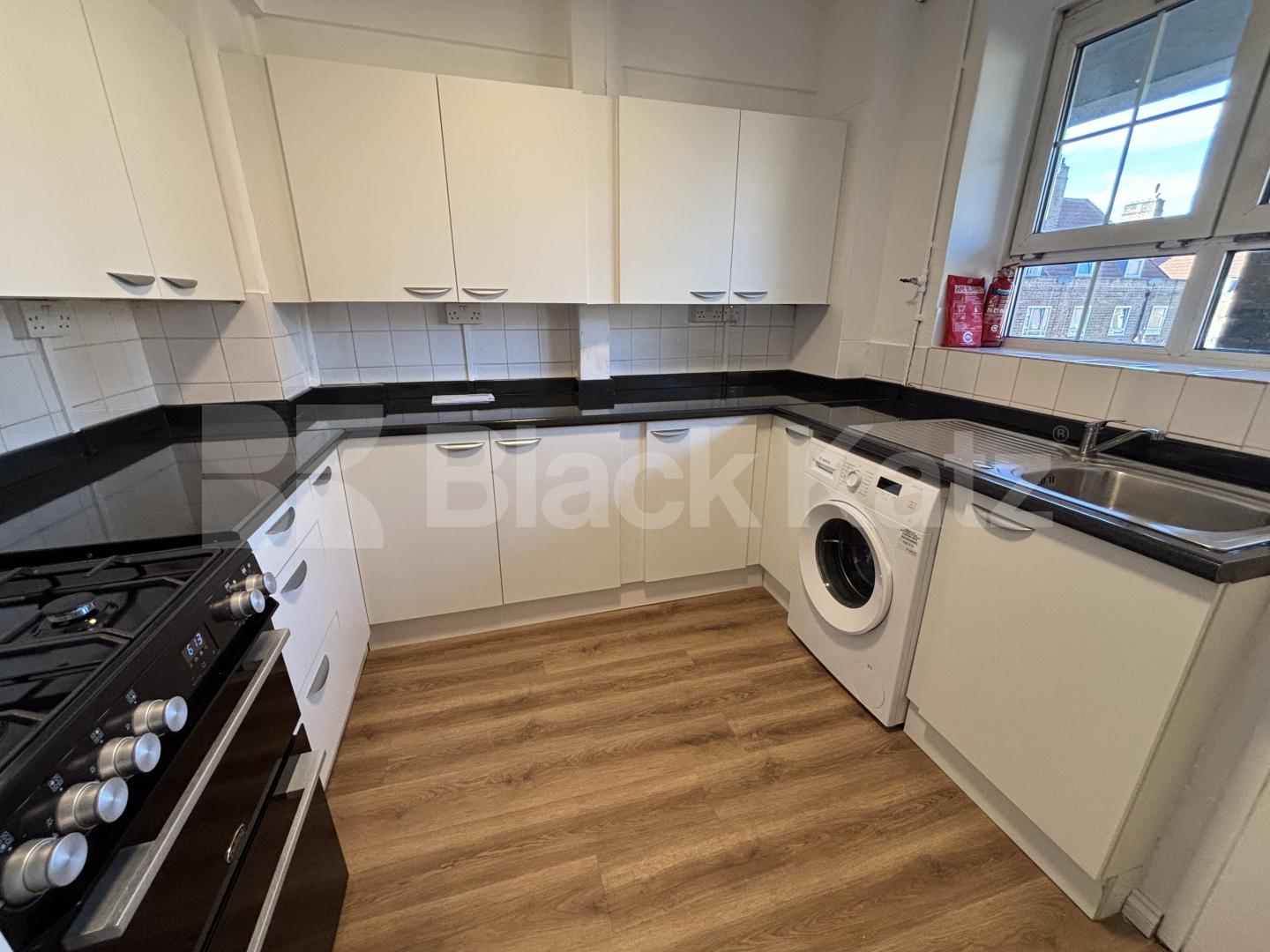 Newly refurbished bright & airy Mid-century development  Peckham Road , Camberwell/Peckham