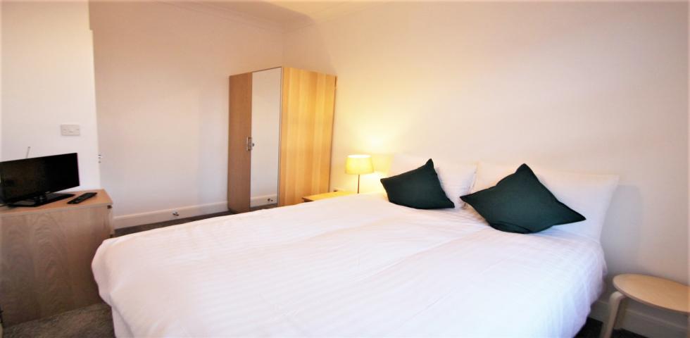 			NEW INSTRUCTION, 2 Bedroom, 1 bath, 1 reception Flat			 Harrow Road, KENSAL GREEN