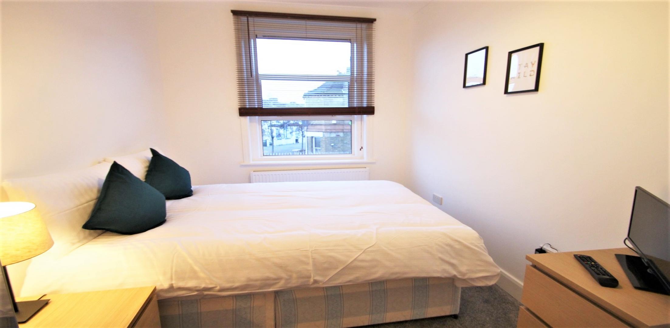 			NEW INSTRUCTION, 2 Bedroom, 1 bath, 1 reception Flat			 Harrow Road, KENSAL GREEN