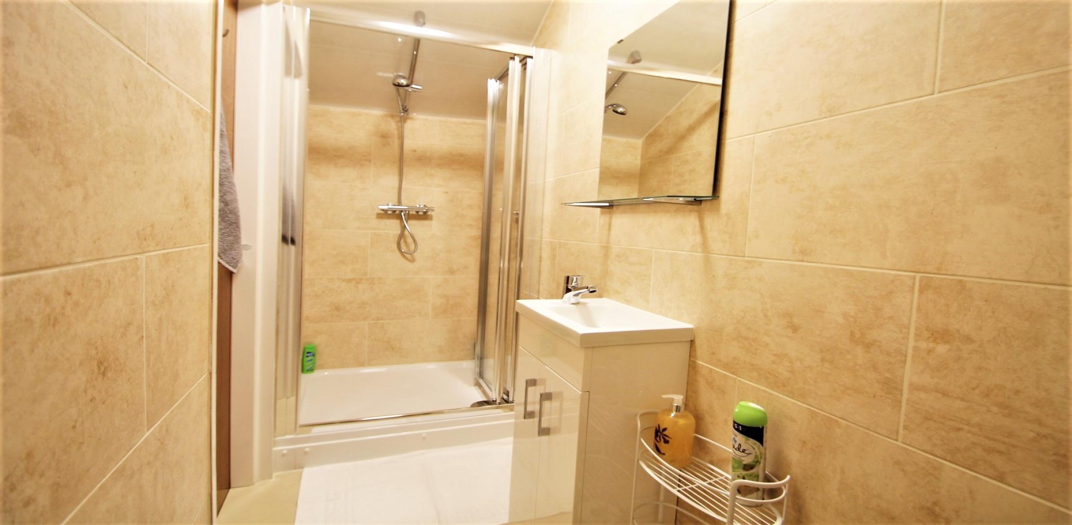 Stunning Sharers Apartment Harrow Road, Kensal Green