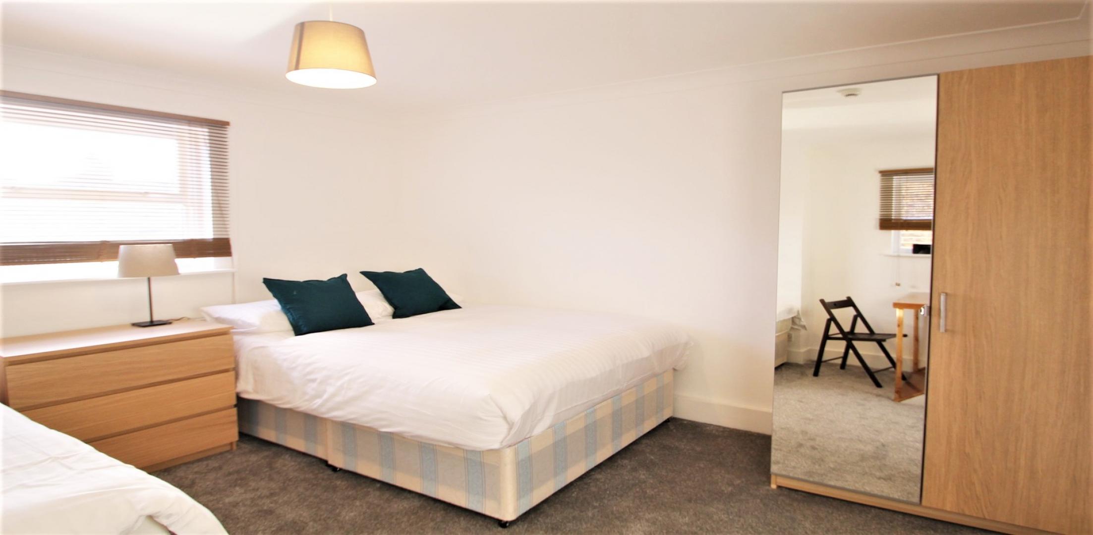 			3 Bedroom, 1 bath, 1 reception Apartment			 Harrow Road, KENSAL GREEN