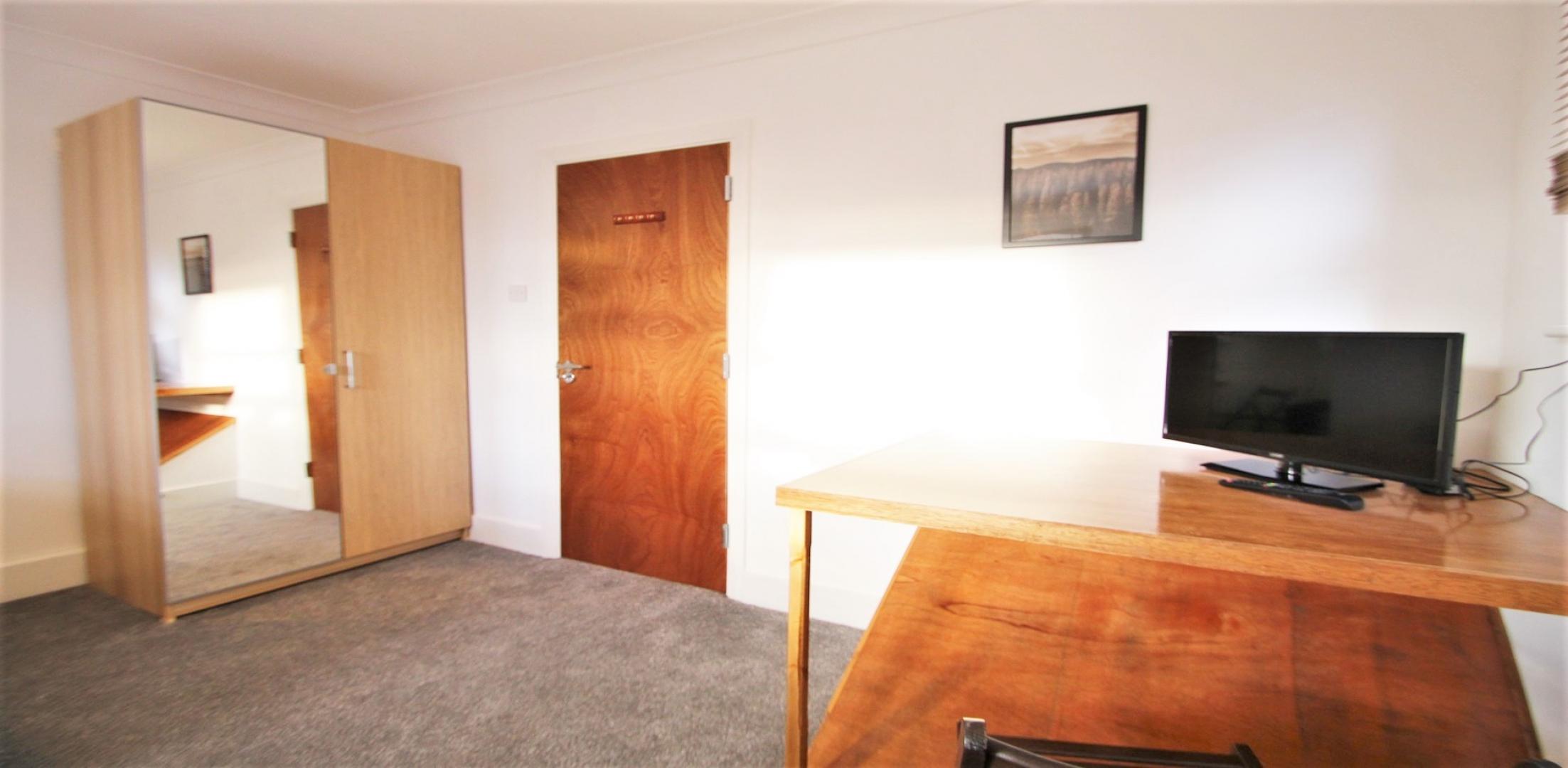 Stunning Sharers Apartment Harrow Road, Kensal Green