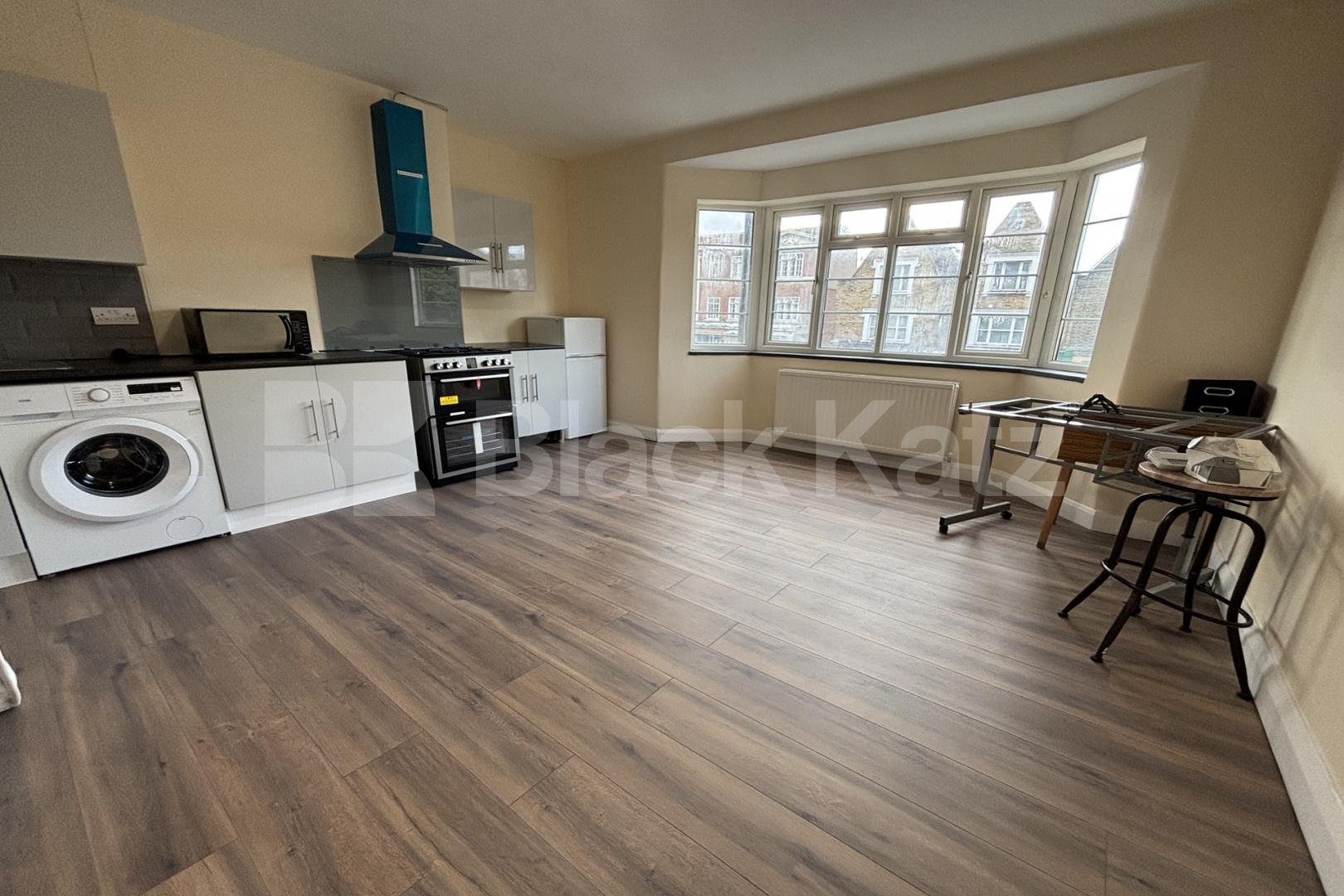 Newly refurbished apartment inclusive of gas, electric & water   Caton Mansions , Streatham Hill