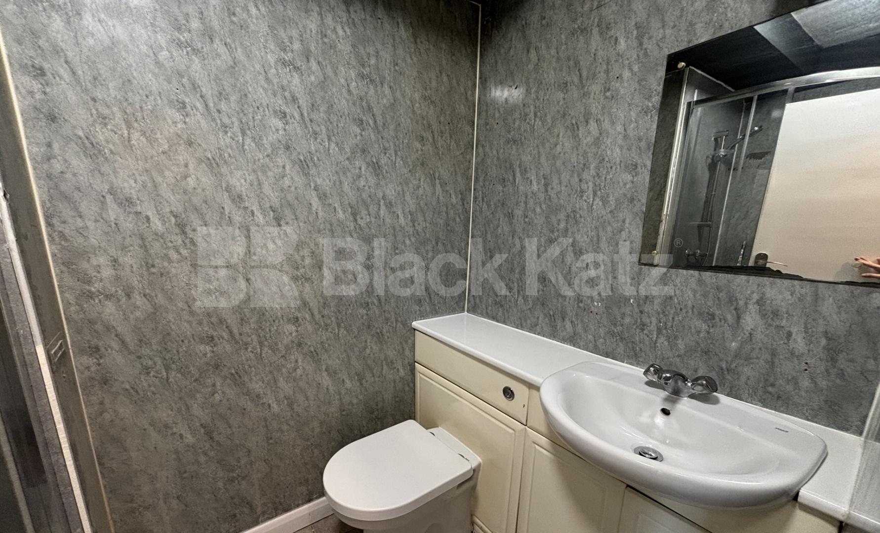 Newly refurbished apartment inclusive of gas, electric & water   Caton Mansions , Streatham Hill