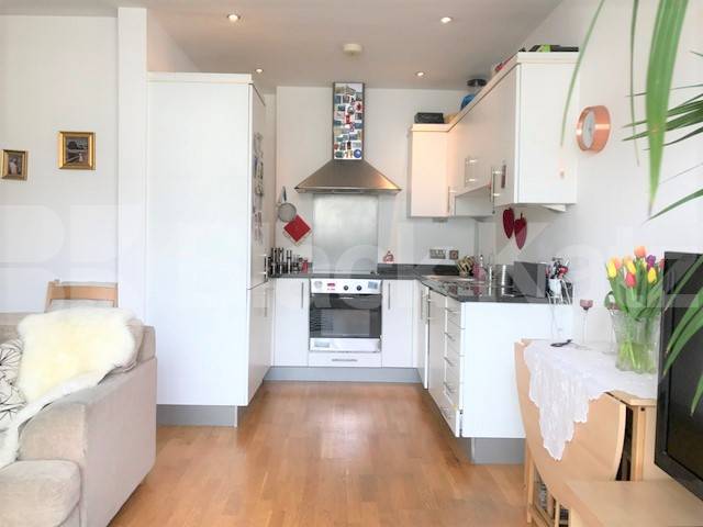 One bedroom apartment in Hoxton with Balcony  Hamond Square , Hoxton