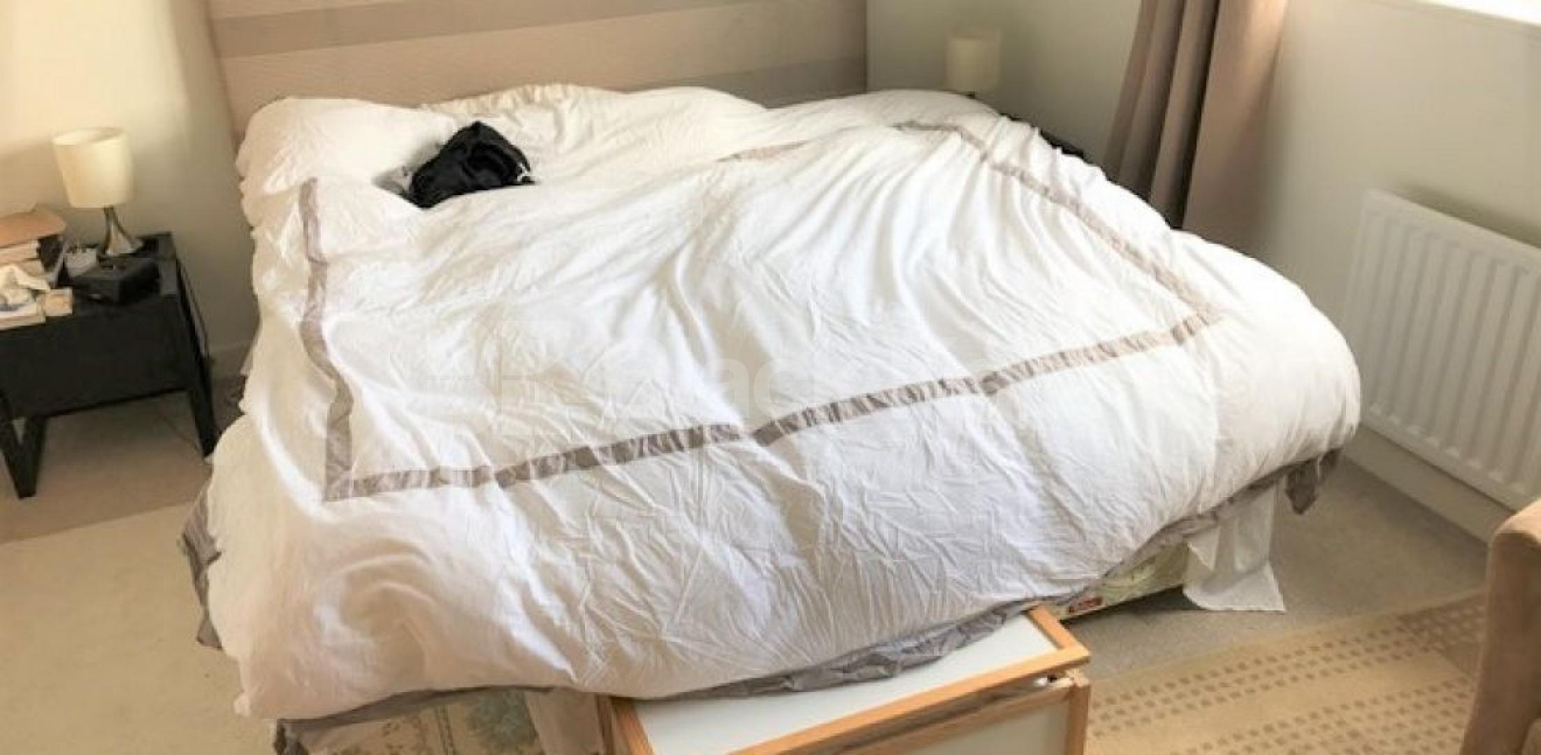 			STUNNING NEW BUILD APARTMENT ON ESSEX ROAD, 1 Bedroom, 1 bath, 1 reception Flat			 Essex Road, ISLINGTON-CANONBURY 