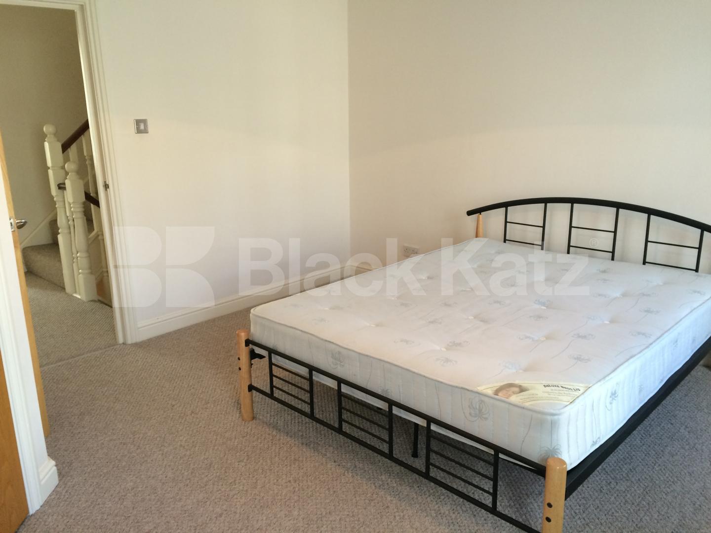 			UNDER OFFER, 4 Bedroom, 1 bath, 1 reception House			 Harper Road, Borough