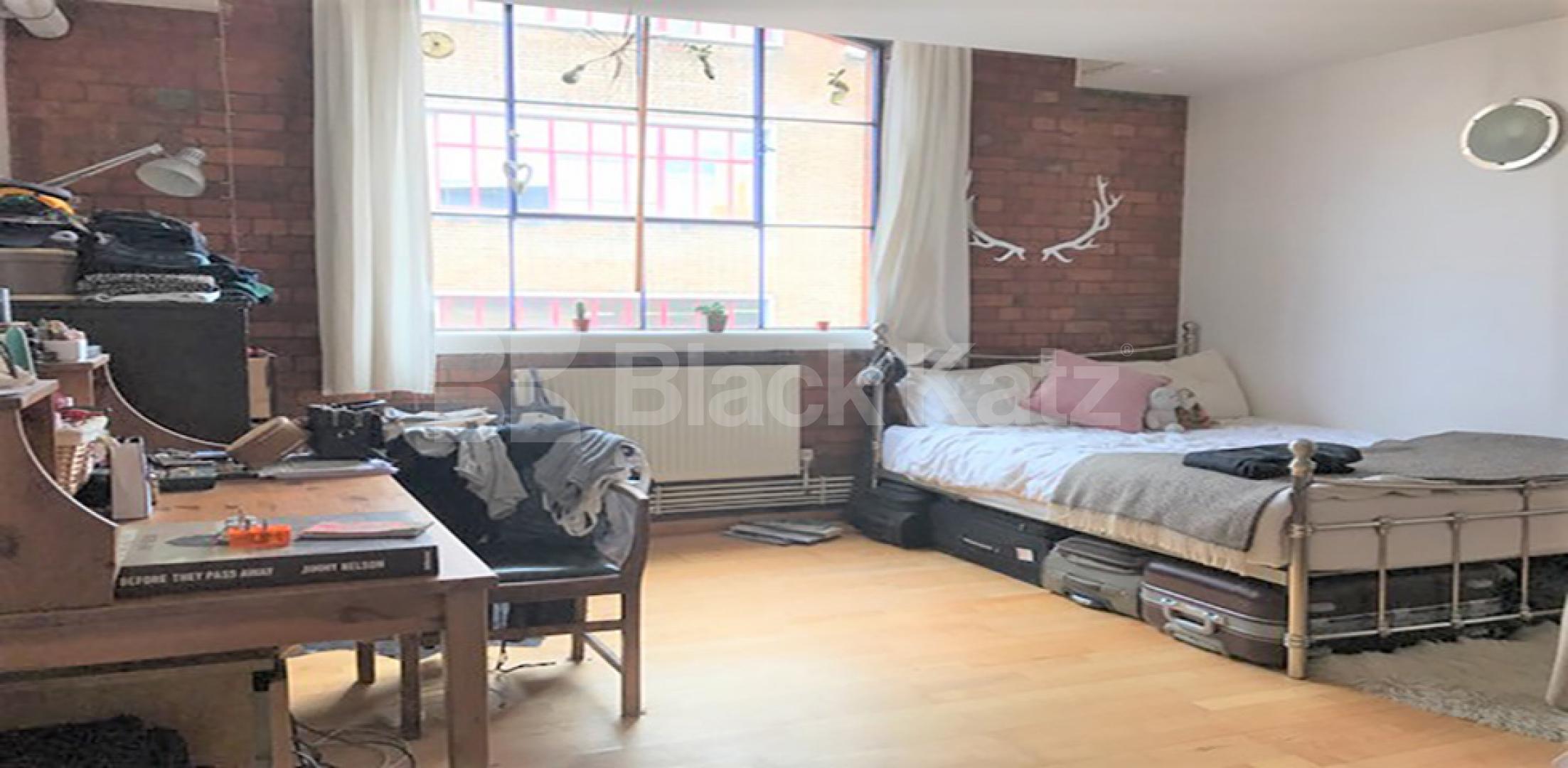 			WAREHOUSE CONVERSION, 2 Bedroom, 1 bath, 1 reception Flat			 Henshall Street N1, ISLINGTON-CANONBURY 