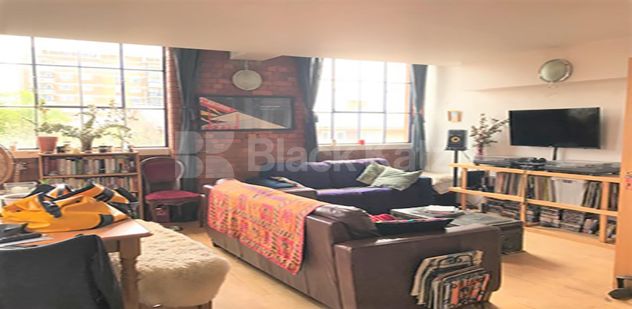 			WAREHOUSE CONVERSION, 2 Bedroom, 1 bath, 1 reception Flat			 Henshall Street N1, ISLINGTON-CANONBURY 