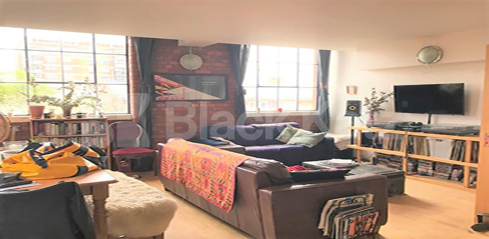 			WAREHOUSE CONVERSION, 2 Bedroom, 1 bath, 1 reception Flat			 Henshall Street N1, ISLINGTON-CANONBURY 