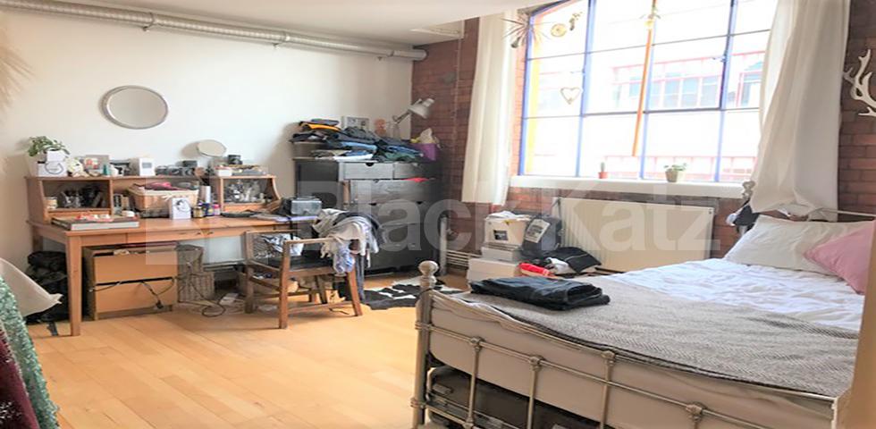 			WAREHOUSE CONVERSION, 2 Bedroom, 1 bath, 1 reception Flat			 Henshall Street N1, ISLINGTON-CANONBURY 