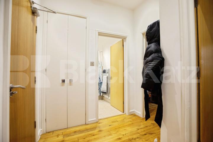 Warehouse style apartment moments from Borough High Street  Marshalsea Road, Borough