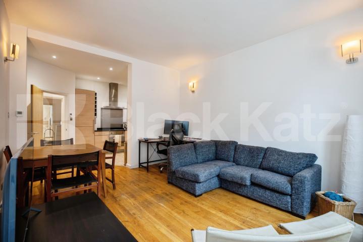 Warehouse style apartment moments from Borough High Street  Marshalsea Road, Borough