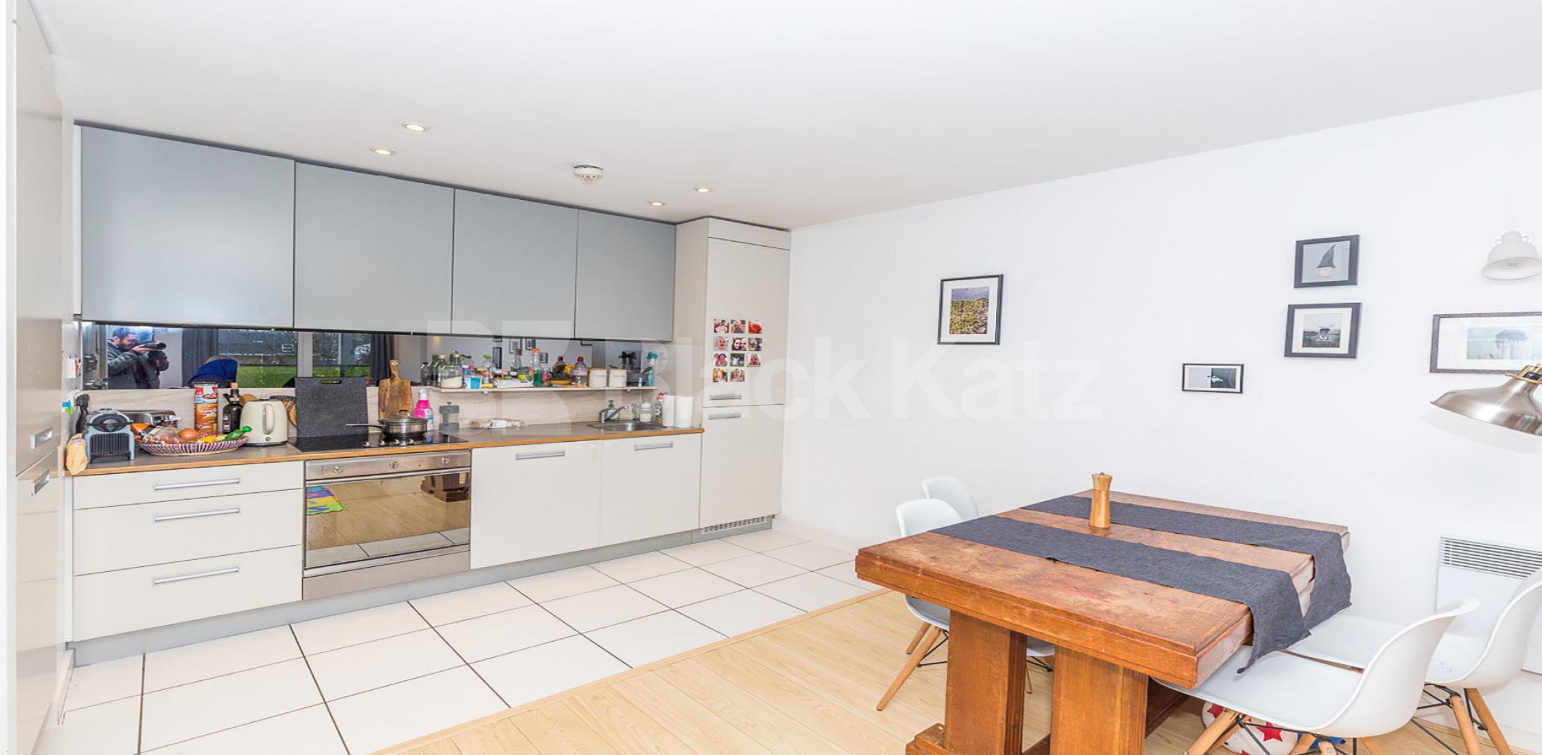 			Stunning private development, 1 Bedroom, 1 bath, 1 reception Flat			 New River Village, Hornsey