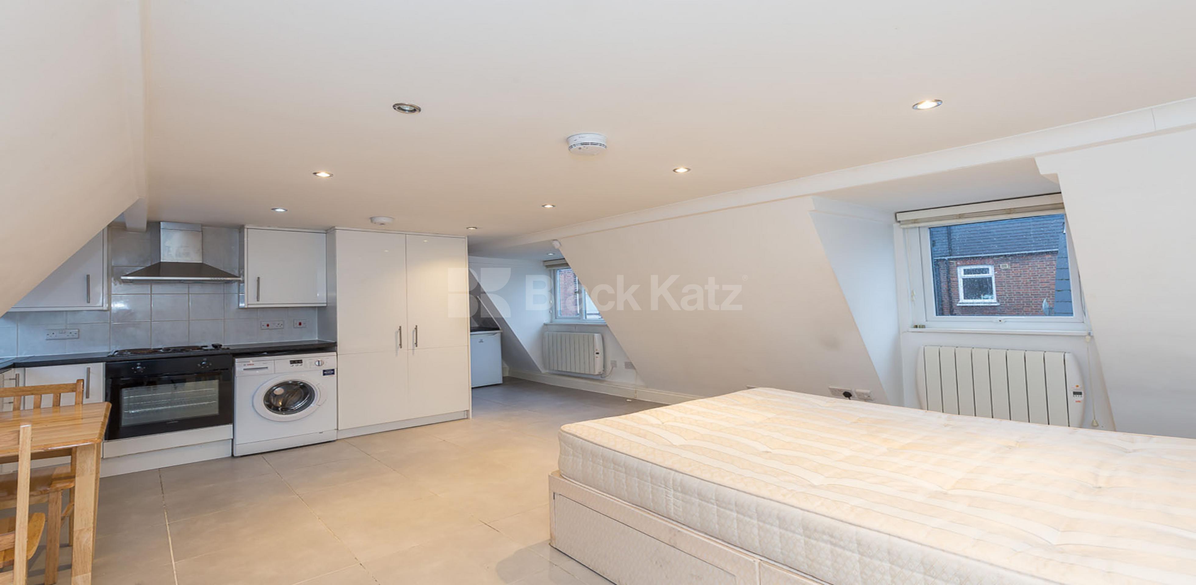 			Fantastic studio including the electicity, Studio Apartment, 1 bath, 1 reception Flat			 Fairfax Mews, Turnpike Lane N8