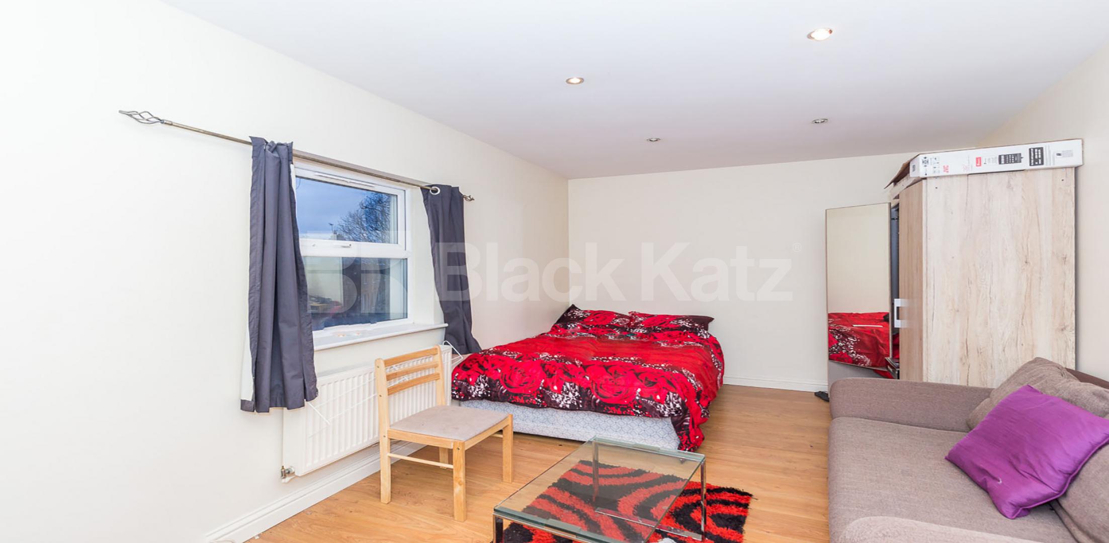 			Includes All Bills , Studio Apartment, 1 bath, 1 reception Studio			 Park Road, CROUCH END