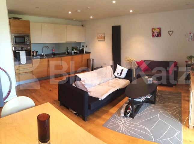 			UNDER OFFER , 2 Bedroom, 1 bath, 1 reception Apartment			 12 Bermondsey Square , London Bridge
