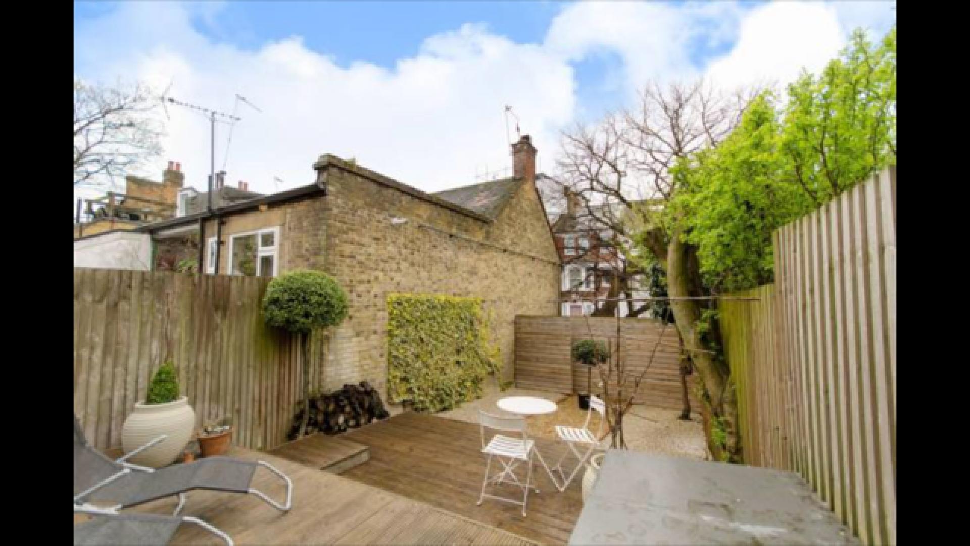 			NEW INSTRUCTION, 2 Bedroom, 1 bath, 1 reception Flat			 Hillfield Road, WEST HAMPSTEAD