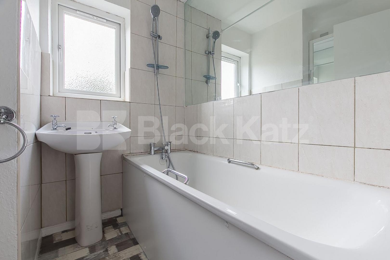 First floor 2 bedroom property located in the heart of Crouch End Inderwick Road , Crouch End / Hornsey