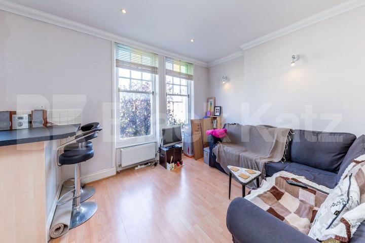  Beautiful & spacious 1 double bedroom property on the very popular Weston Park Weston Park , Crouch End