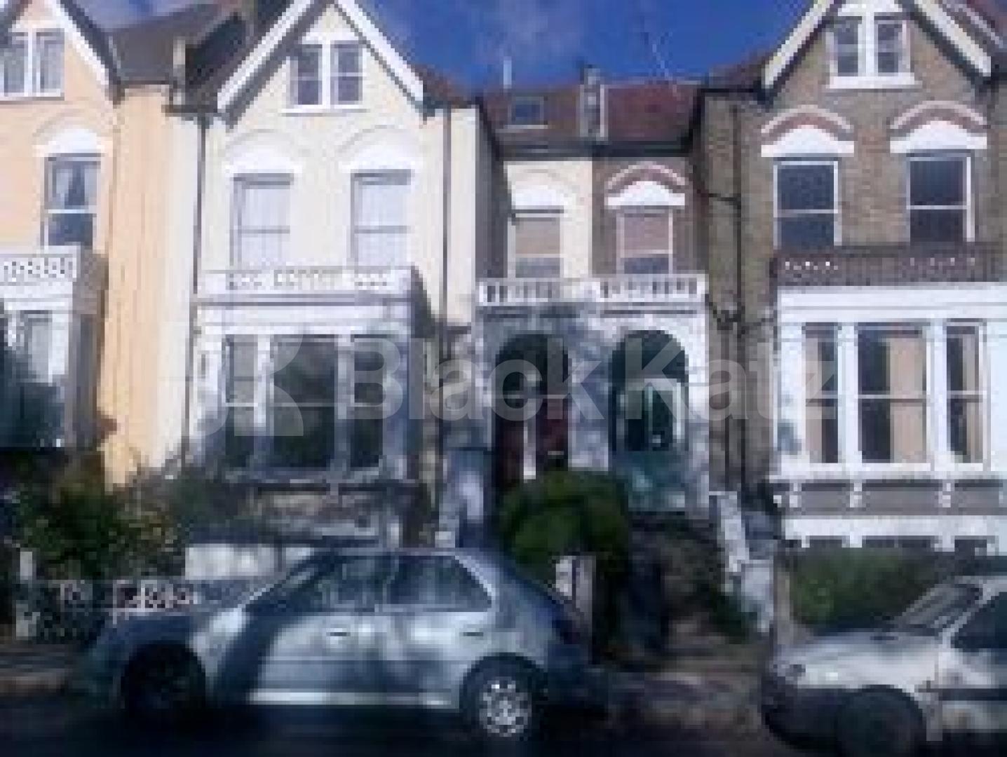 			Studio Apartment, 1 bath, 1 reception Flat			 Endymion Road, FINSBURY PARK N4