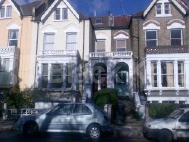 			Studio Apartment, 1 bath, 1 reception Flat			 Endymion Road, FINSBURY PARK N4