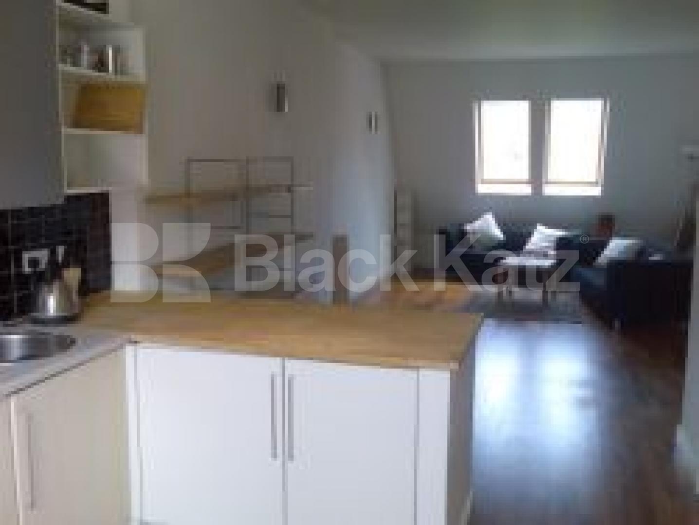 			2 Bedroom, 1 bath, 1 reception Flat			 Carysfort Road, STOKE NEWINGTON N16