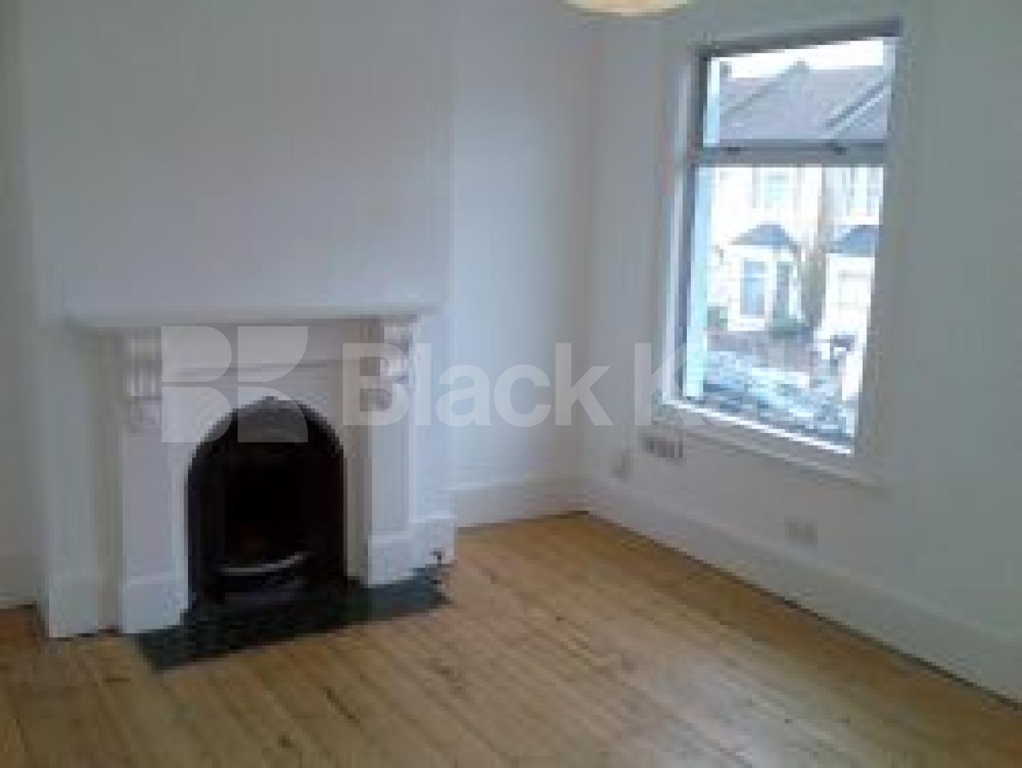			LARGE HOUSE WITH GARDEN, 4 Bedroom, 1 bath, 1 reception Terraced House			 Glenwood Road, Turnpike Lane  N15