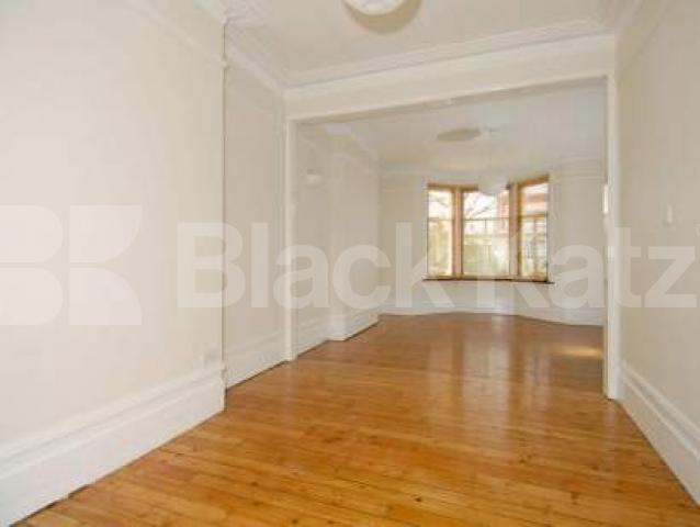 			5 Bedroom, 1 bath, 1 reception House			 Denton Road, CROUCH END