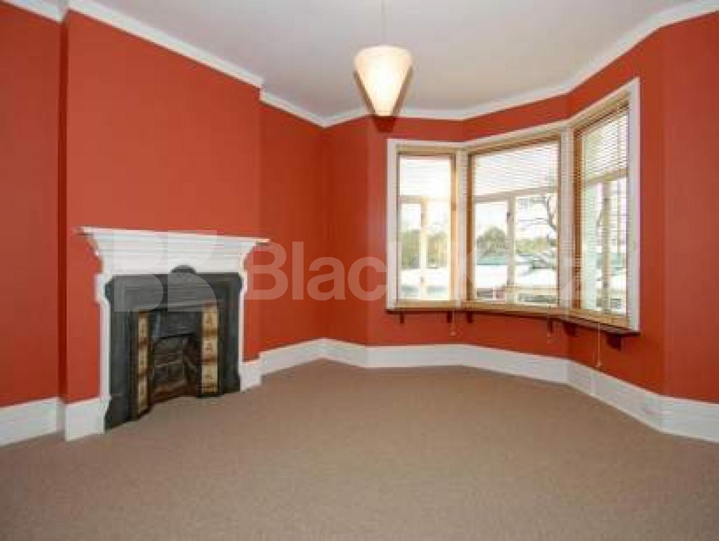 			5 Bedroom, 1 bath, 1 reception House			 Denton Road, CROUCH END