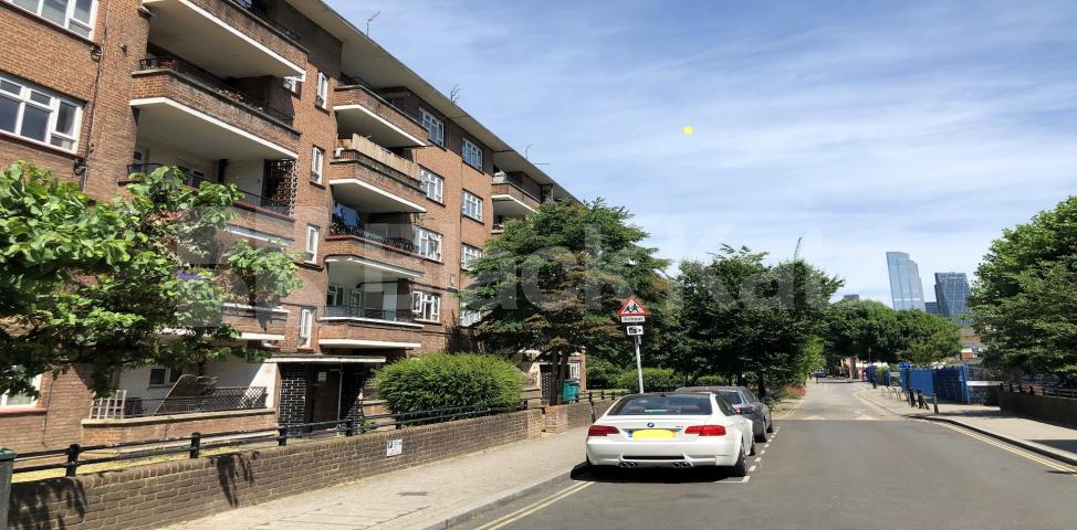 			LET , 4 Bedroom, 1 bath, 1 reception Apartment			 Redcross Way, London Bridge/Borough 