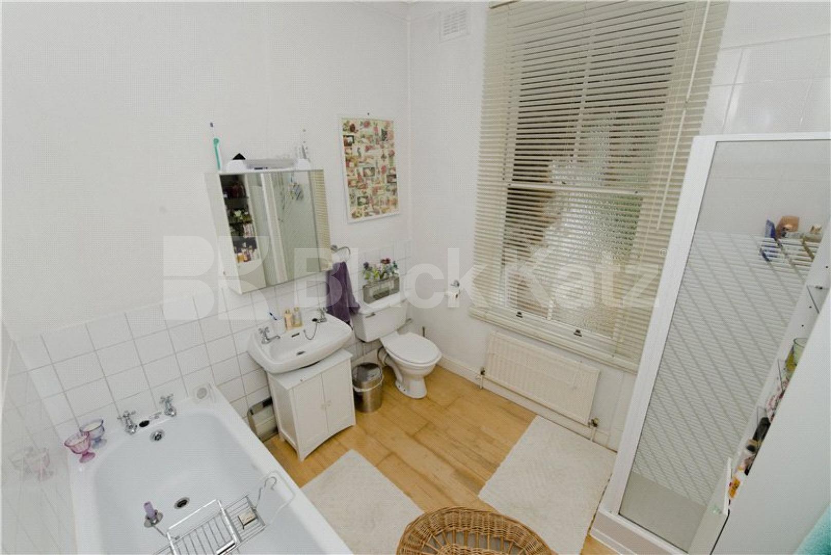 			NEW INSTRUCTION!, 1 Bedroom, 1 bath, 1 reception Flat			 Jackson Road, HOLLOWAY