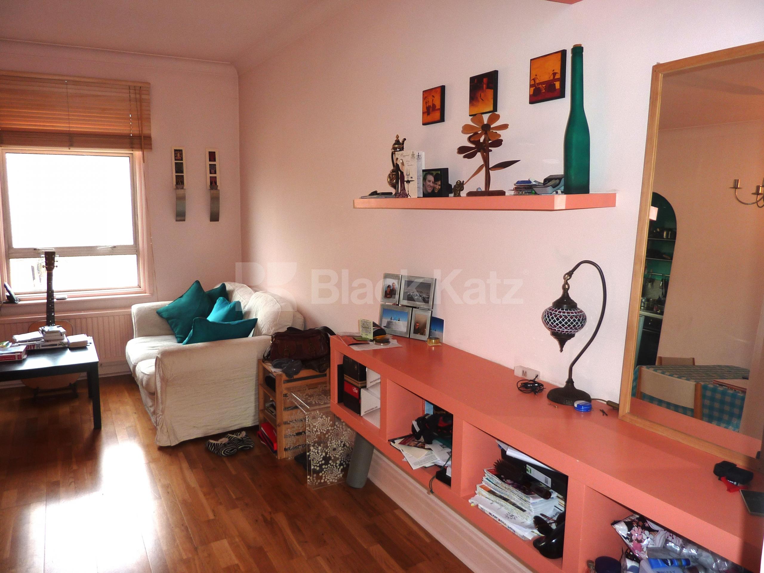 			MUST BE SEEN - ROOF TERRACE!, 1 Bedroom, 1 bath, 1 reception Flat			 Kilburn Lane, QUEENS PARK W10