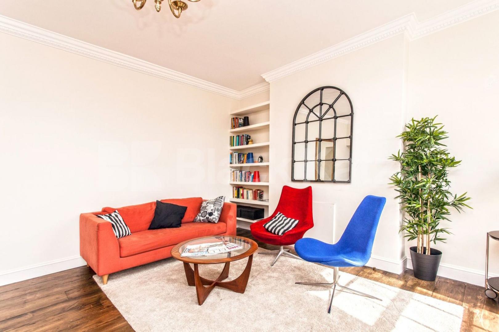 Located in one of WC1X prime garden squares close to Bloomsbury Granville Square, Kings Cross / Clerkenwell 
