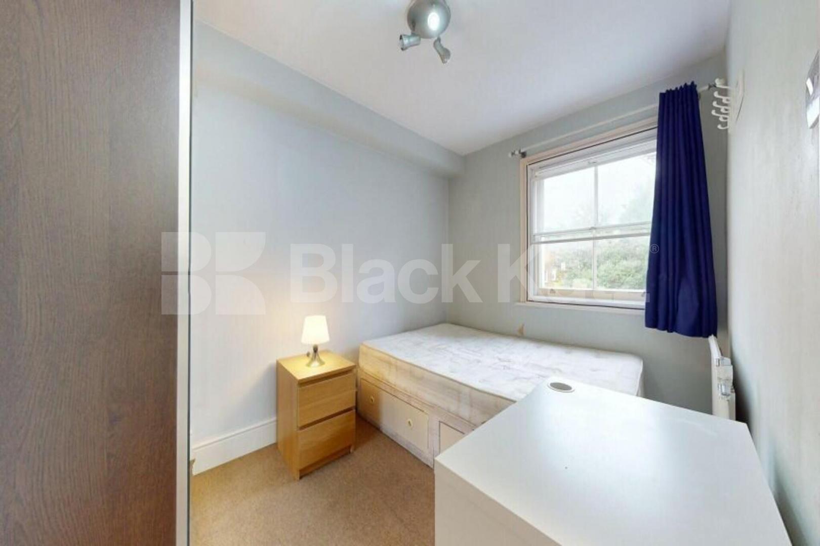 Stylish Split-Level 2-Bed Apartment with Two Baths on Kings Cross Road WC1X Kings Cross Road , Bloomsbury / Kings Cross