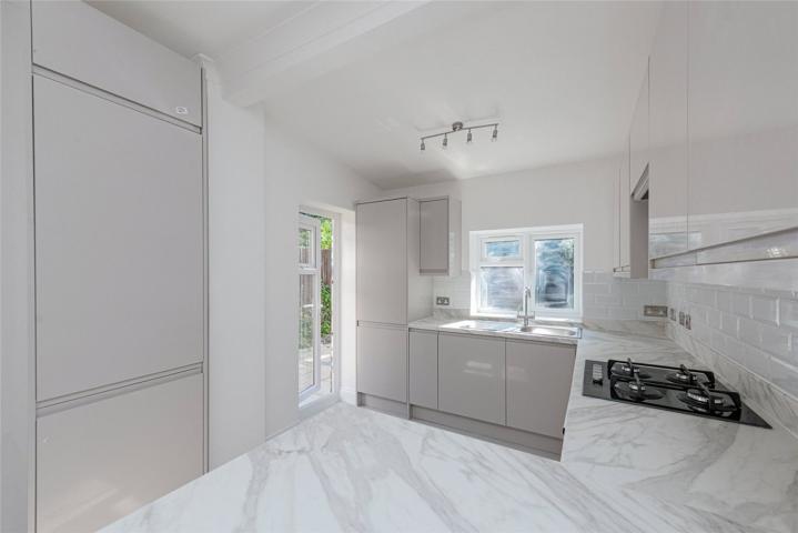 Stunning Apartment Chichele Road, Willesden Green