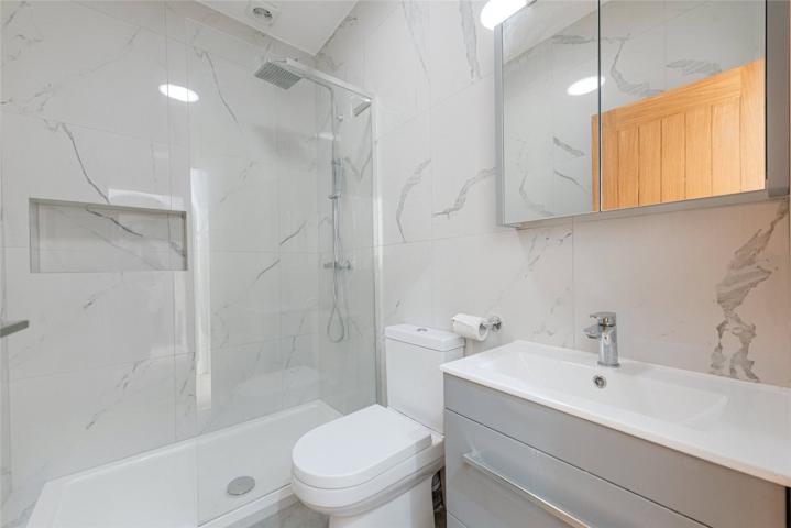 Stunning Apartment Chichele Road, Willesden Green