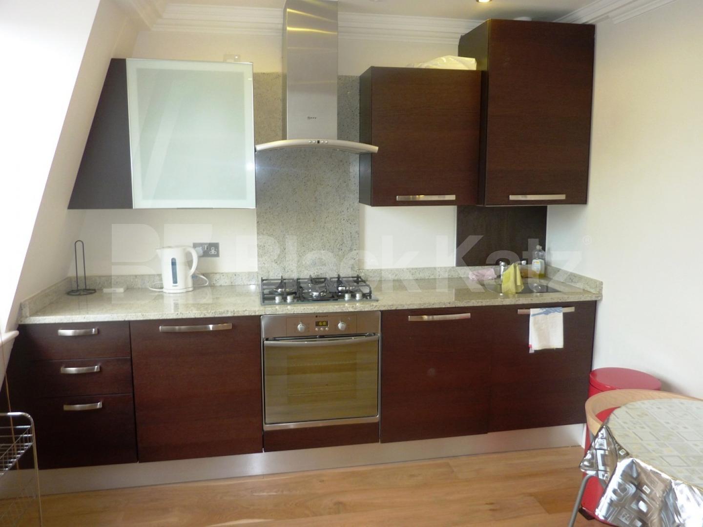 			UNDER OFFER!, 1 Bedroom, 1 bath, 1 reception Flat			 Kentish town road, Kentish town