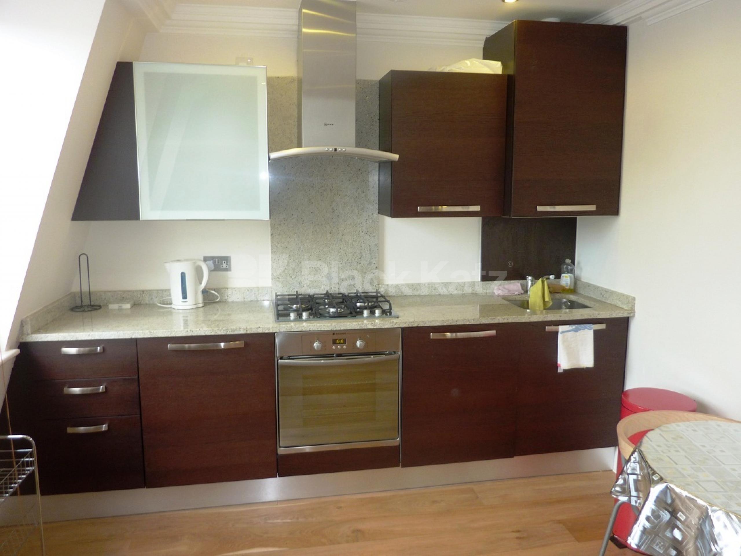 			UNDER OFFER!, 1 Bedroom, 1 bath, 1 reception Flat			 Kentish town road, Kentish town NW1