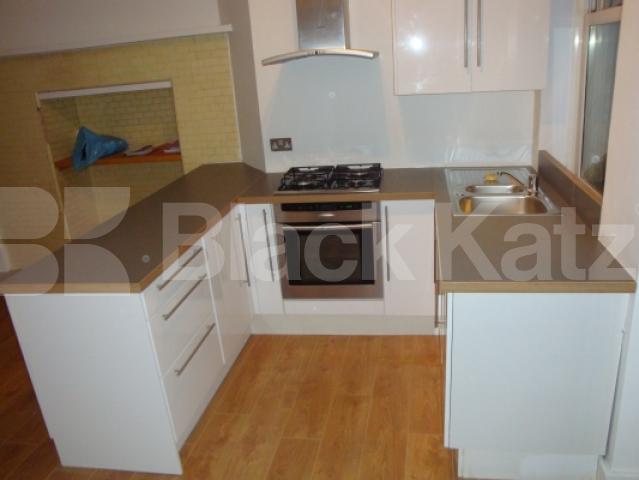 			NEW INSTRUCTION!, 2 Bedroom, 1 bath, 1 reception Flat			 Finchley Road, FINCHLEY ROAD