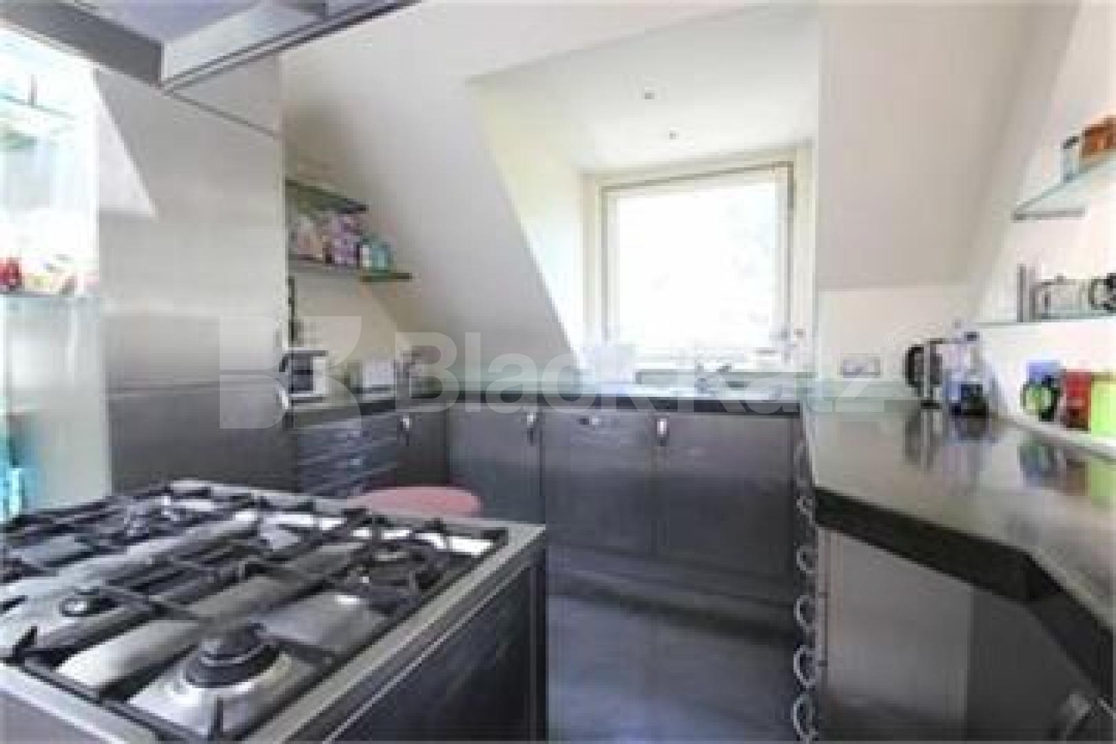 			Stunning loft style Penthouse, 2 Bedroom, 1 bath, 1 reception Penthouse			 Lindfield gardens, HAMPSTEAD