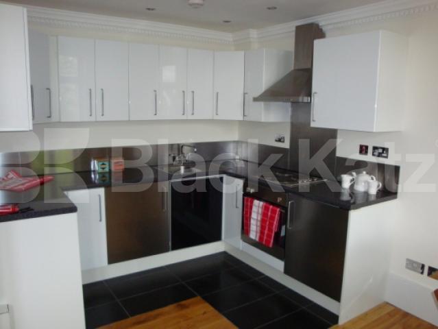 			NEW INSTRUCTION!, Studio Apartment, 1 bath, 1 reception Flat			 Fitzjohns Avenue, SWISS COTTAGE