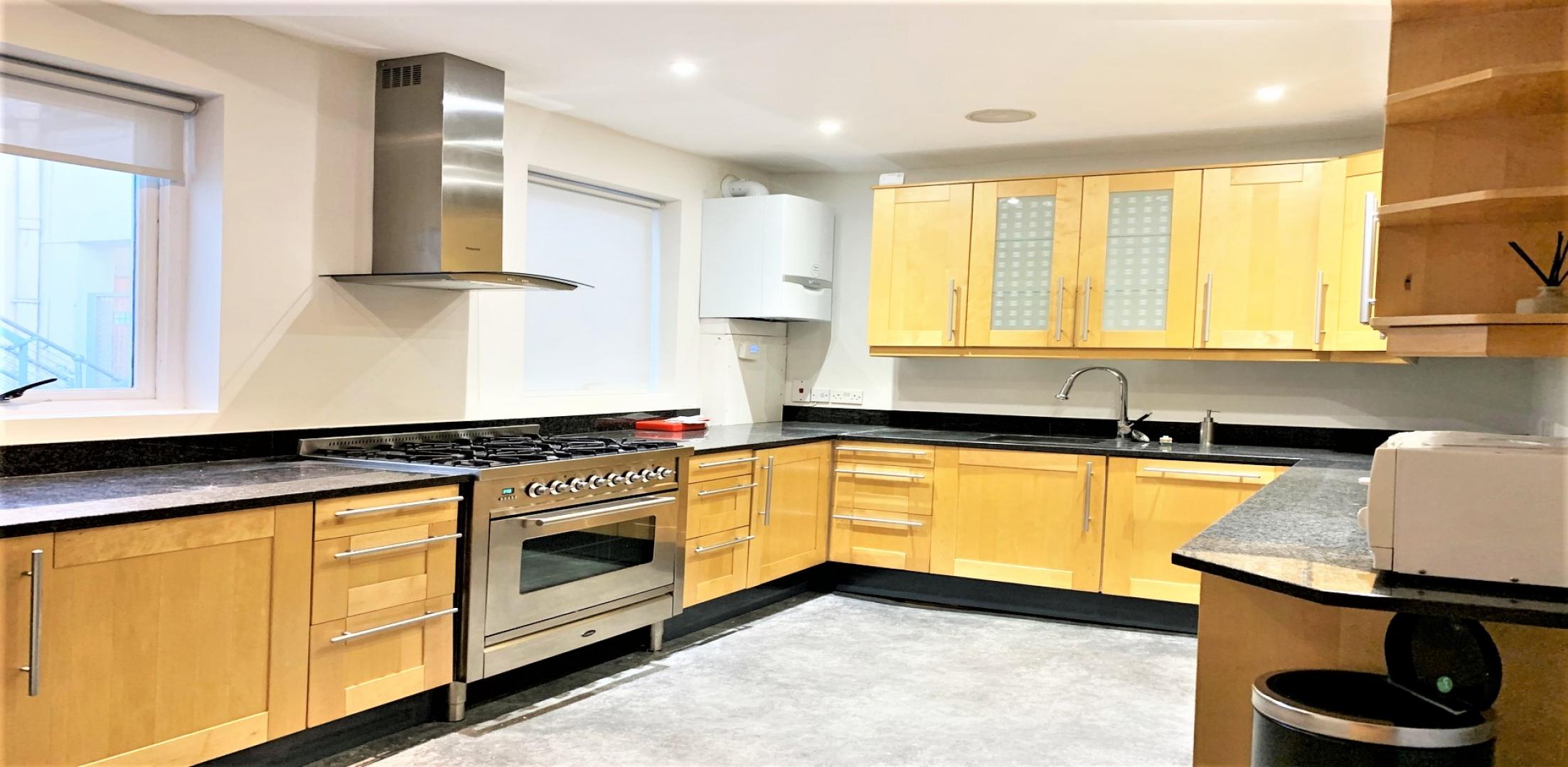 			4 Bedroom, 1 bath, 1 reception Apartment			 Lymington Road, WEST HAMPSTEAD