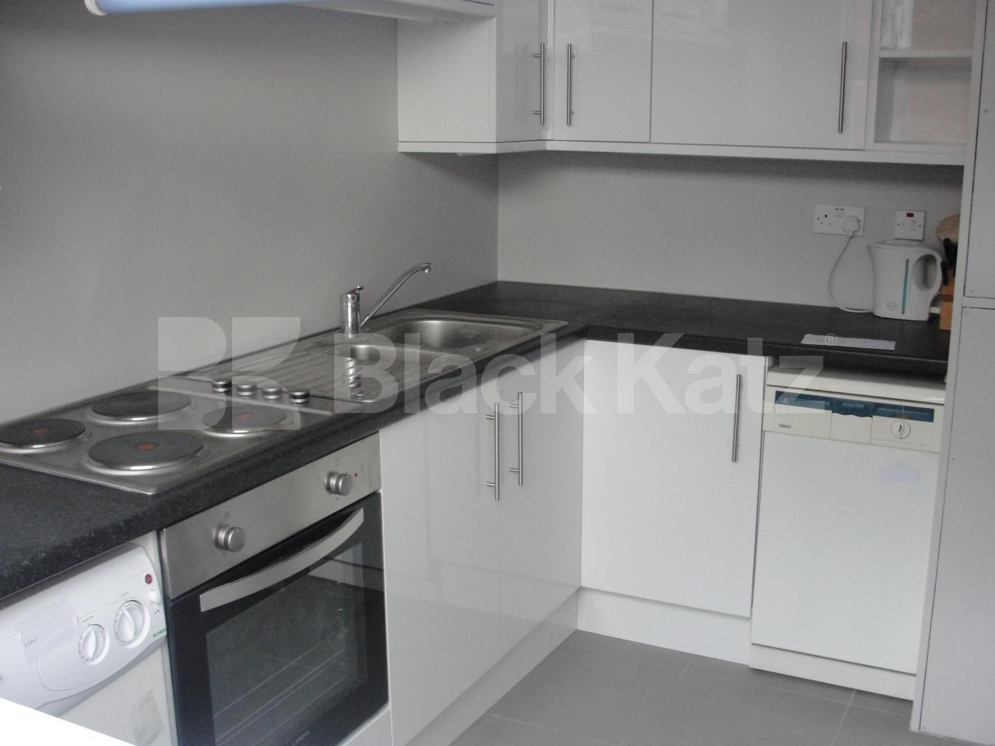 			LET , 1 Bedroom, 1 bath, 1 reception Flat			 Vauxhall Bridge Road, Pimlico
