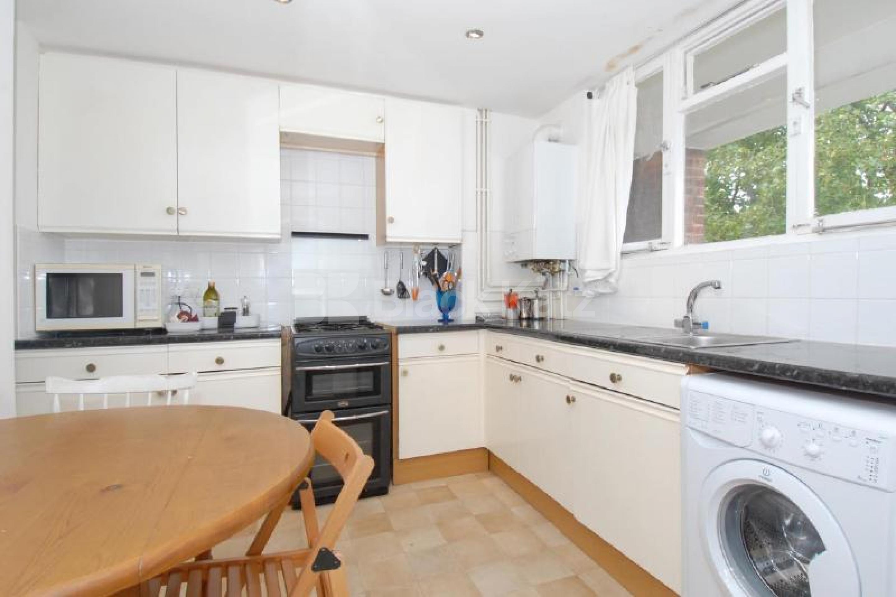 			3 Bedroom, 1 bath, 1 reception Apartment			 Oliver House, Wyvill Road , Vauxhall SW8